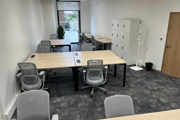 Bureau privé - 31400 - 15 postes - 7350€