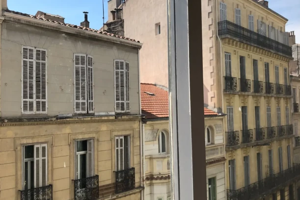 Bureau privé - 13008 - 2 postes - 600€