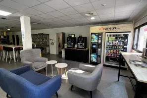 Bureau privé - 13090 - 20 postes - 3600€