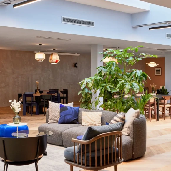 Bureau privé 13 m² 4 postes Coworking Avenue Charles de Gaulle Neuilly-sur-Seine 92200 - photo 1