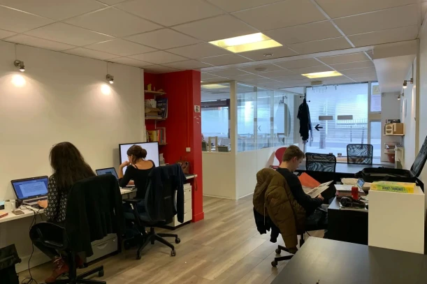 Open Space - 75011 - 1 poste - 280€