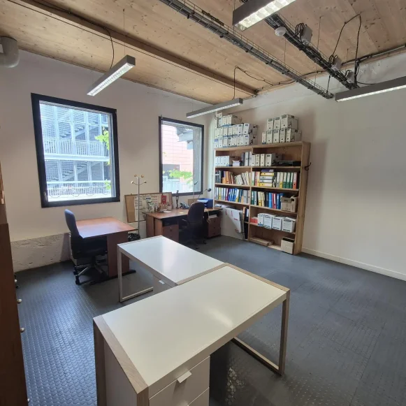 Bureau privé 25 m² 4 postes Coworking Avenue Pasteur Montreuil 93100 - photo 4