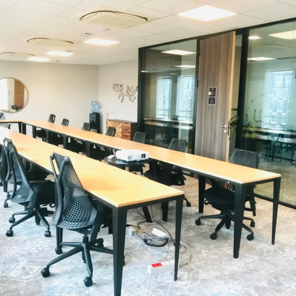 Bureau privé 60 m² 17 postes Location bureau Avenue de la Grande Armée Paris 75017 - photo 3