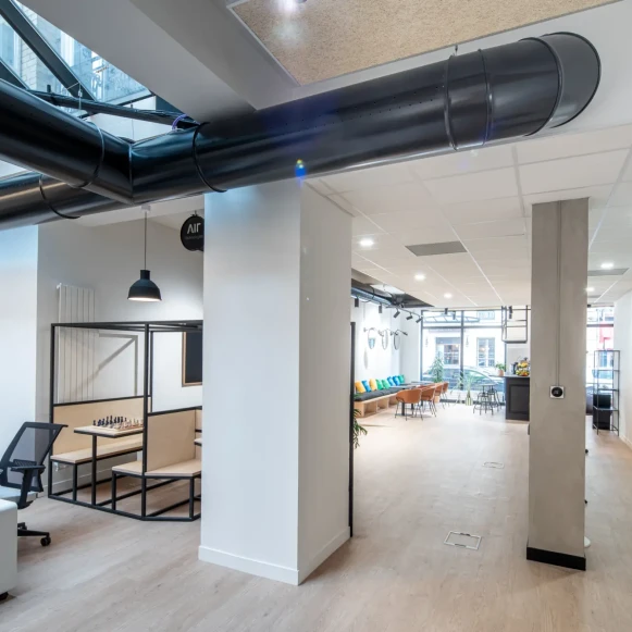 Espace indépendant 397 m² 41 postes Location bureau Rue de Liège Paris 75009 - photo 5