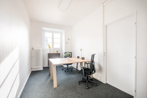 Bureau privé - 57000 - 2 postes - 775€
