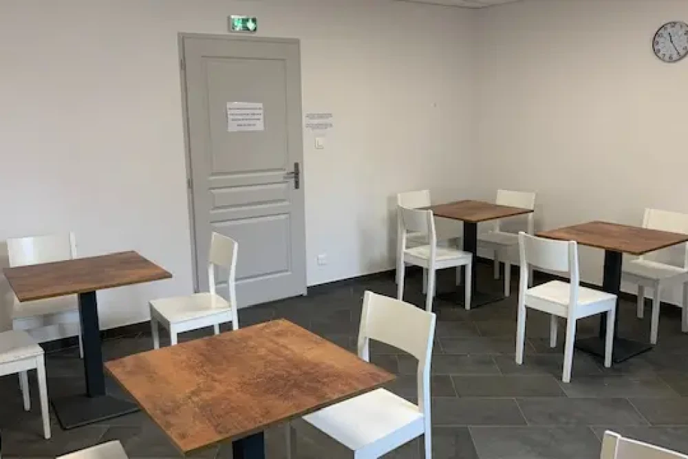 Bureau privé - 89000 - 1 poste - 300€