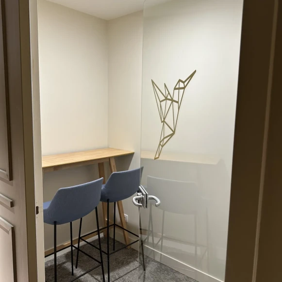 Bureau privé 14 m² 3 postes Location bureau Rue Duquesne Lyon 69006 - photo 8