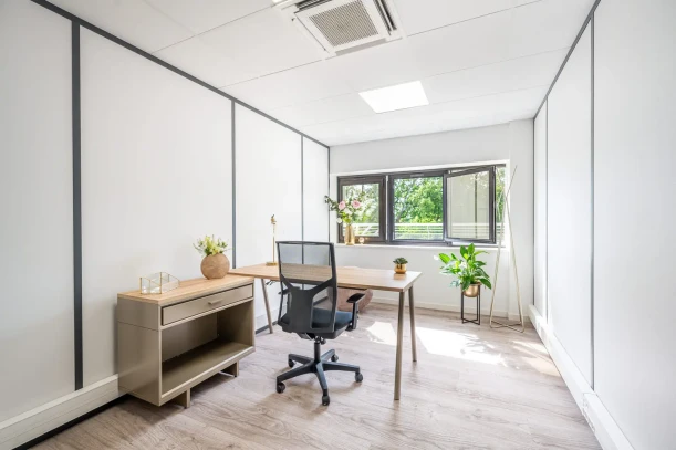 Bureau privé - 44300 - 1 poste - 752€