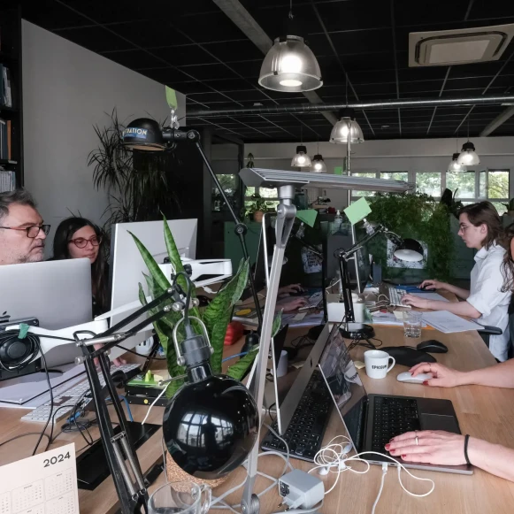 Open Space  6 postes Location bureau Rue de Valmy Montreuil 93100 - photo 9