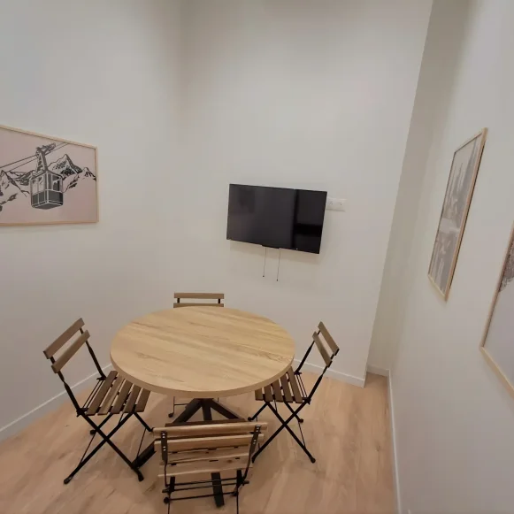 Open Space  18 postes Location bureau Rue Fort Notre Dame Marseille 13001 - photo 3