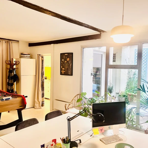 Bureau privé 25 m² 4 postes Location bureau Rue Lamartine Paris 75009 - photo 2
