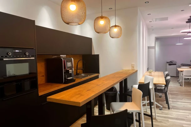 Bureau privé - 59500 - 18 postes - 2400€