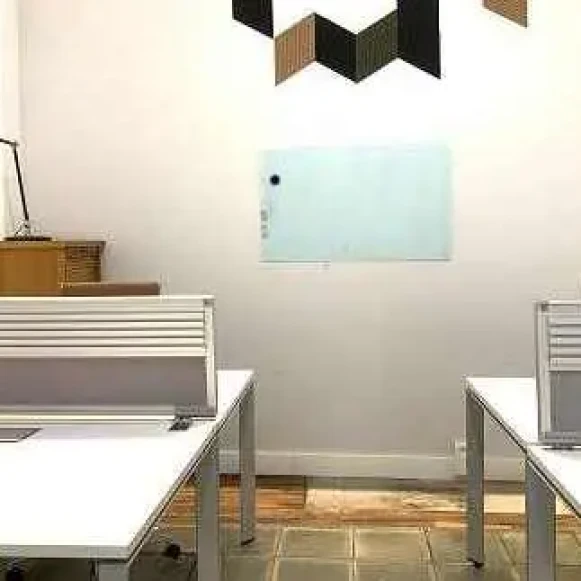 Bureau privé 20 m² 4 postes Coworking Rue Martel Paris 75010 - photo 1