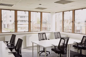 Bureau privé - 93170 - 3 postes - 1050€