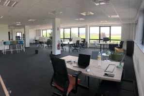 Open Space - 67300 - 4 postes - 190€