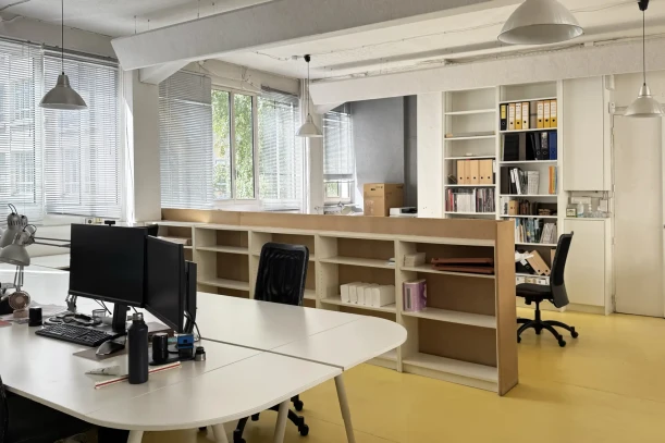 Open Space - 75011 - 3 postes - 350€