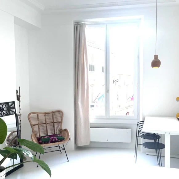 Espace indépendant 45 m² 8 postes Location bureau Rue Lamartine Paris 75009 - photo 6