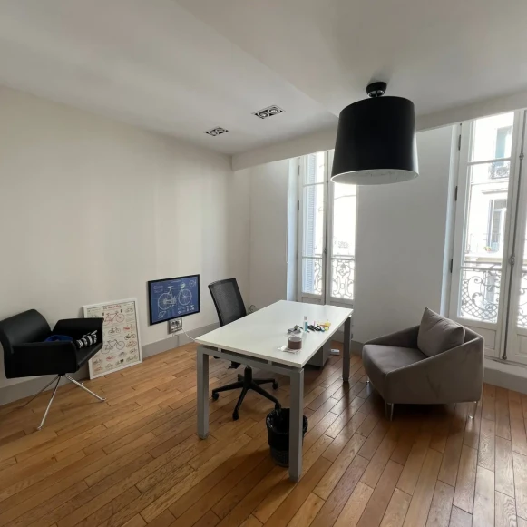 Bureau privé 15 m² 1 poste Coworking Rue de Forbin Marseille 13002 - photo 2