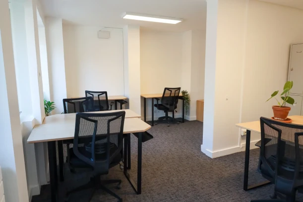 Bureau privé - 75010 - 6 postes - 2900€
