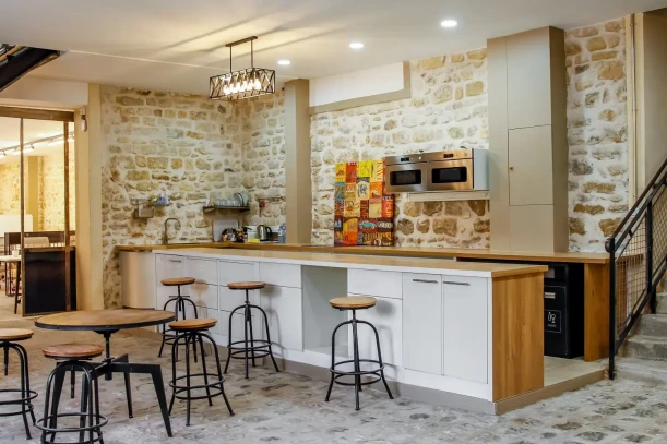 Bureau privé - 94400 - 4 postes - 1400€