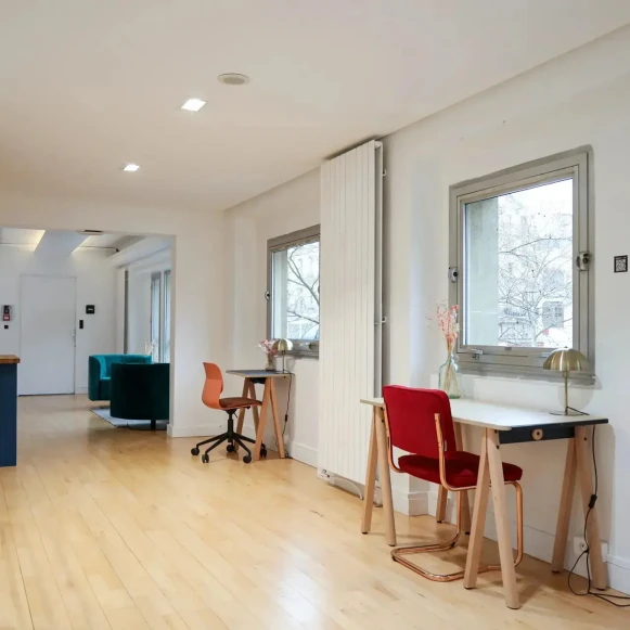 Bureau privé 21 m² 6 postes Location bureau Boulevard de Strasbourg Paris 75010 - photo 9