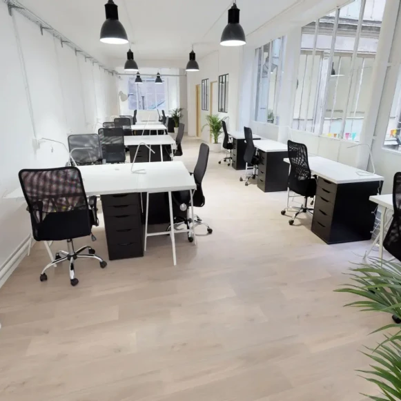 Espace indépendant 191 m² 40 postes Location bureau Rue des Petites Écuries Paris 75010 - photo 5