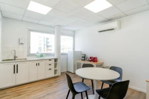 Espace indépendant - 37550 - 25 postes - 5600€