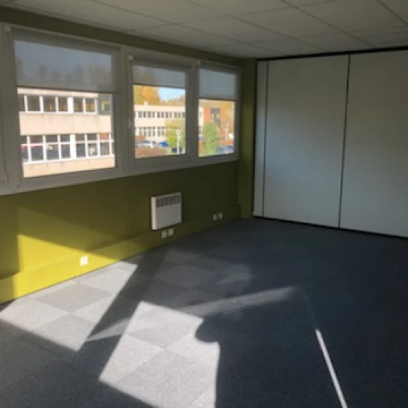 Bureau privé 322 m² 64 postes Location bureau Route de Gisy Bièvres 91570 - photo 5