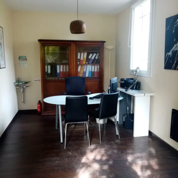 Bureau privé 17 m² 2 postes Coworking Rue Louis Moreaux Sannois 95110 - photo 5