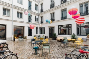 Open Space - 75009 - 1 poste - 475€