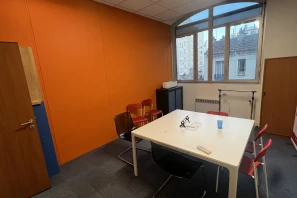 Open Space - 75012 - 5 postes - 330€