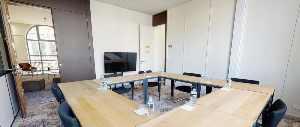 Bureau privé - 21000 - 2 postes - 1260€