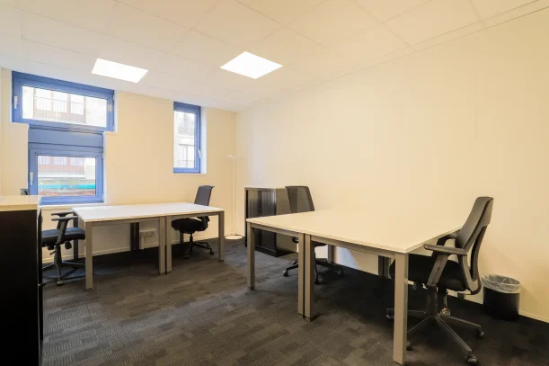 Bureau privé - 59000 - 4 postes - 1800€
