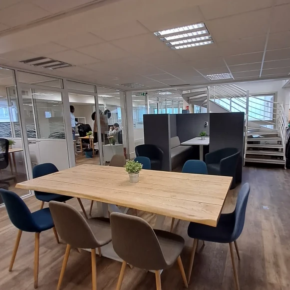 Bureau privé 21 m² 5 postes Coworking Rue Cardinet Paris 75017 - photo 5