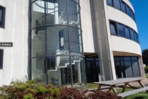 Open Space - 45800 - 10 postes - 150€