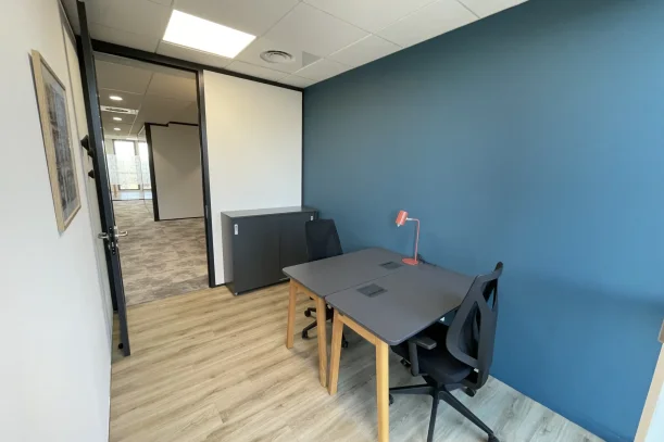 Bureau privé - 59650 - 2 postes - 625€