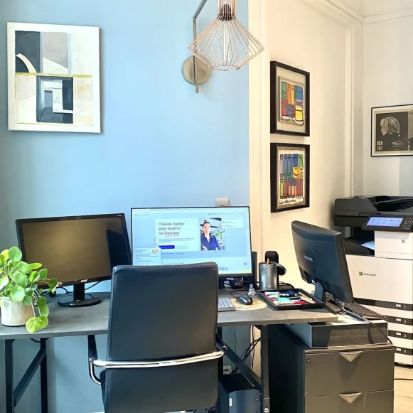 Bureau privé 35 m² 3 postes Coworking Rue Tronchet Paris 75008 - photo 2