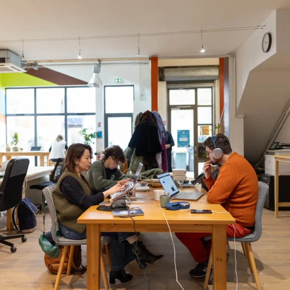 Open Space  10 postes Location bureau Place Dumas de Loire Lyon 69009 - photo 2