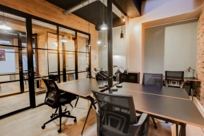 Bureau privé - 75008 - 4 postes - 1990€