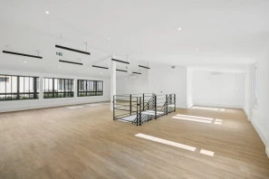 Espace indépendant - 75010 - 36 postes - 19000€