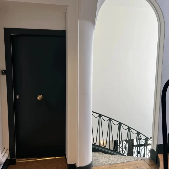 Open Space  1 poste Location bureau Rue d'Amsterdam Paris 75008 - photo 9