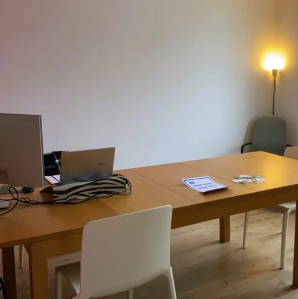 Bureau privé 16 m² 5 postes Coworking Rue Guichen Carantec 29660 - photo 1