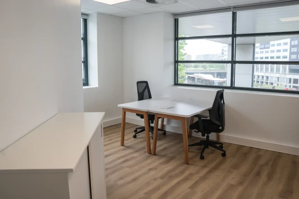 Bureau privé - 59800 - 2 postes - 868€