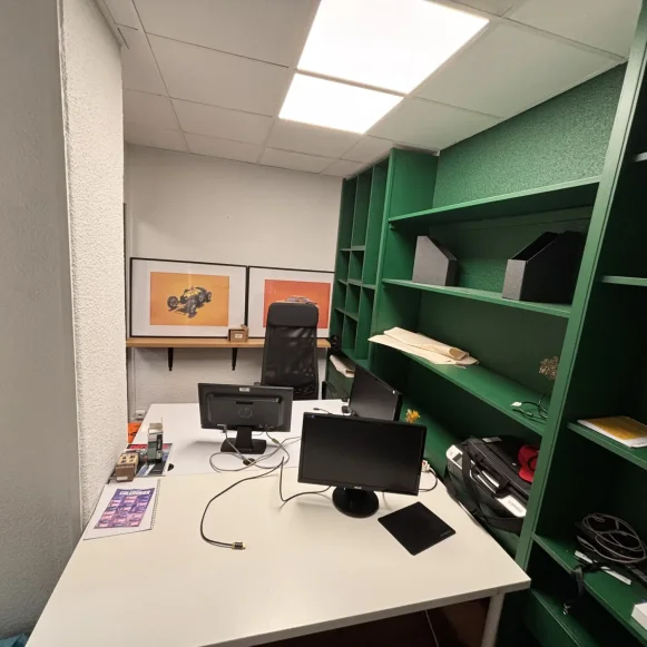 Bureau privé 12 m² 2 postes Location bureau Rue du Faubourg Saint-Honoré Paris 75008 - photo 2