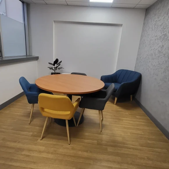 Bureau privé 12 m² 2 postes Location bureau Rue Louise Michel Levallois-Perret 92300 - photo 2
