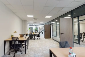 Bureau privé - 06000 - 11 postes - 3091€