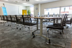 Open Space - 44000 - 5 postes - 240€
