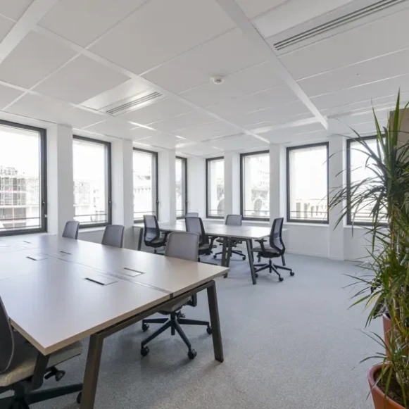 Bureau privé 36 m² 10 postes Coworking Rue Amédée Saint-Germain Bordeaux 33800 - photo 3