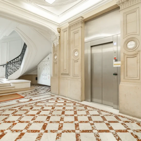 Espace indépendant 250 m² 38 postes Location bureau Rue de Châteaudun Paris 75009 - photo 10