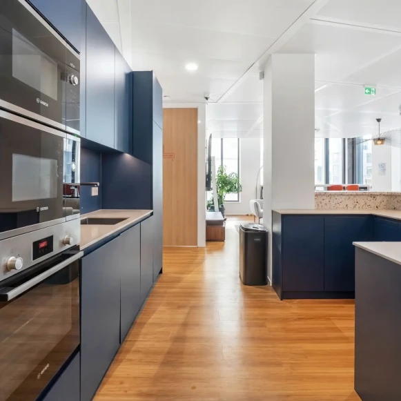 Bureau privé 210 m² 30 postes Coworking Place Françoise Dorin Paris 75017 - photo 6